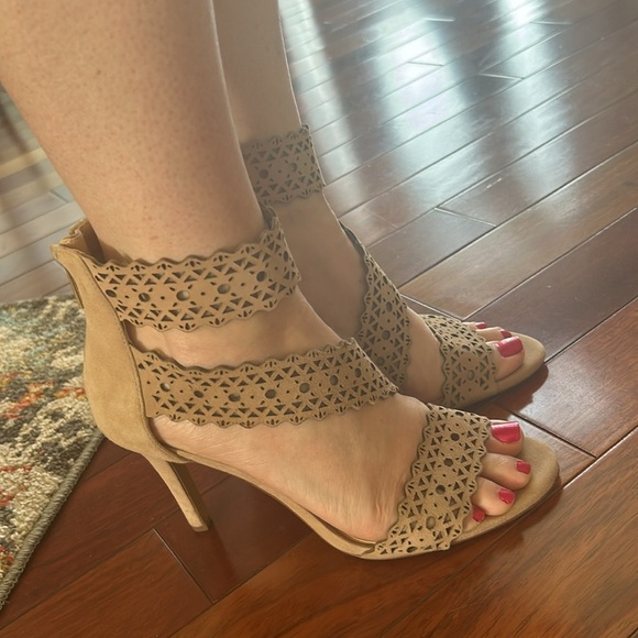 Jessica Simpson high heels - Picture 16 of 17